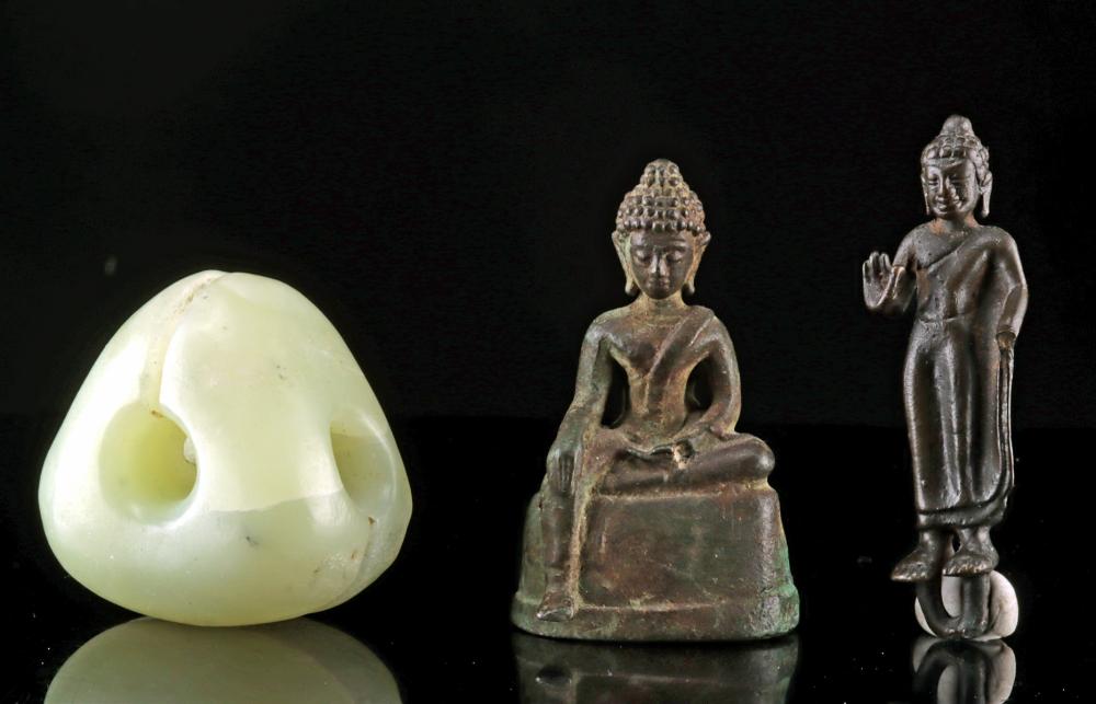 Auction comp thumbnail for Miniature Thai Buddha Amulets & Nephrite Jade Carving (Artemis Fine Arts, Lot 127)