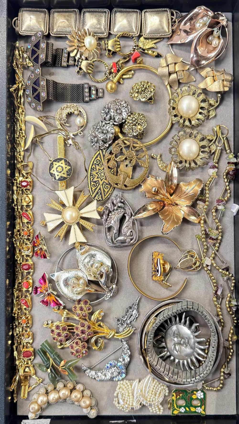 Reference image for documenting antique jewelry identification factors including hallmarks, metal, stones, setting, clasp, construction, style period, wear, repairs, and condition